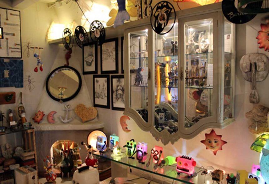 Give your support to arts and crafts