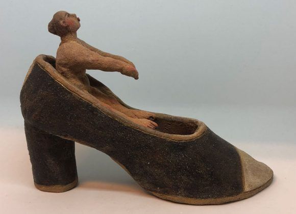 Exposición “Upcycling Shoes” Artistas Solidarios